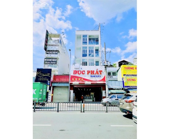 Cho Thuê Tòa Nhà 286 Bạch Đằng, Phường 14, Quận Bình Thạnh, TPHCM. Giá 250 Triệu