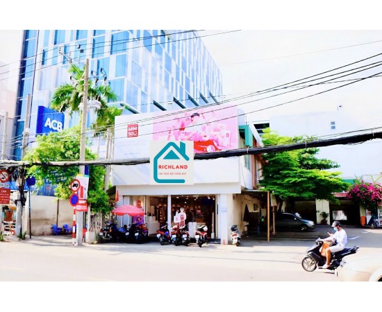 Cho Thuê Nhà GÓC 2MT: 442 Cách Mạng Tháng 8, Phường 11, Quận 3, TPHCM. Giá 130 Triệu