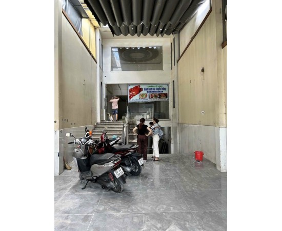 Cho thuê tòa nhà 337 Lê Văn Thọ P.11 Q.Gò Vấp. Giá 120 Triệu