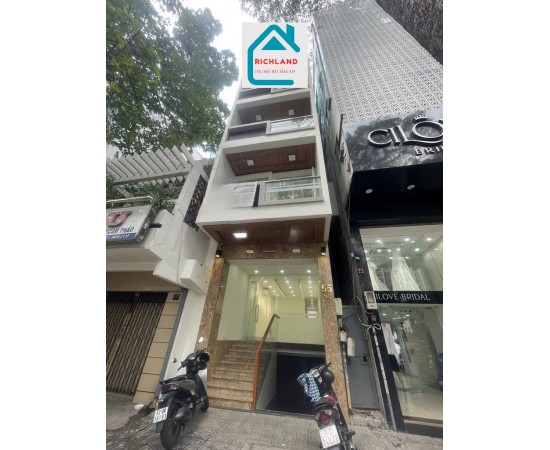 Cho thuê nhà mặt tiền 55 Đường 3/2 P.11, Quận 10. Giá 85 Triệu