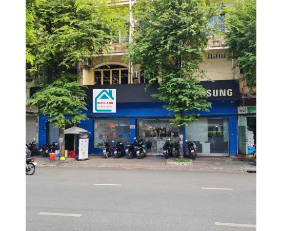 Cho thuê nhà: 308-310-312-314 Hùng Vương, P.12, Quận 5. Giá 150 Triệu