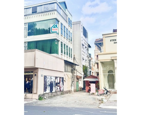 Cho Thuê Nhà GÓC 2MT: 233 Võ Thị Sáu, Phường Võ Thị Sáu, Quận 3, TPHCM.