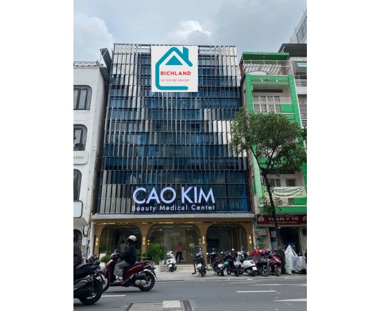Cho Thuê Nhà Nhà Mặt Tiền: 221-223-225 Lý Tự Trọng, Phường Bến Thành, Quận 1, TPHCM. Giá 550 Triệu