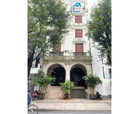  CHO THUÊ TÒA NHÀ VĂN PHÒNG 211A Nguyễn Văn Thủ, Phường Đa Kao, Quận 1, TP.HCM_ Giá 200 triệu