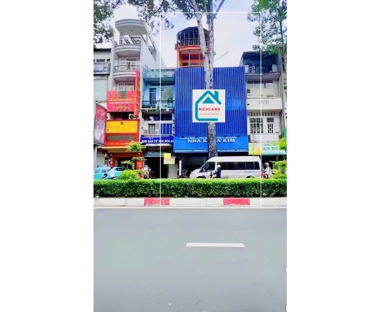 Cho Thuê Nhà Mặt Tiền: 43-45 An Dương Vương, Phường 08, Quận 5, TPHCM. Giá 220 Triệu