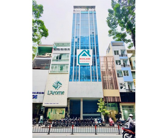 Cho Thuê Toà Nhà Mặt Tiền: 35B-35C Đường 3/2, Phường 11, Quận 10, TPHCM. Giá 360 Triệu