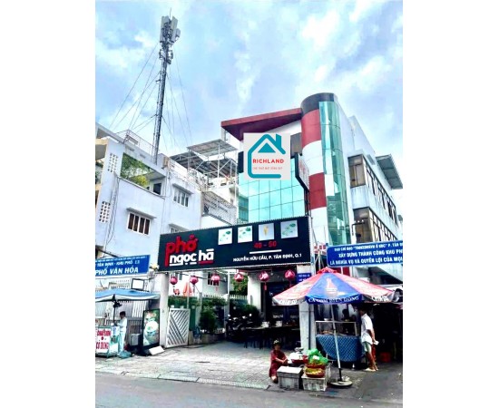 Cho Thuê Nhà GÓC 2MT: 48-50 Nguyễn Hữu Cầu, Phường Tân Định, Quận 1, TPHCM. Giá 150 triệu