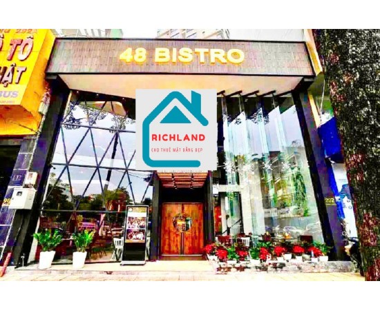 Cho thuê  nhà 292 An Dương Vương, Quận 5. Giá 13.000 USD