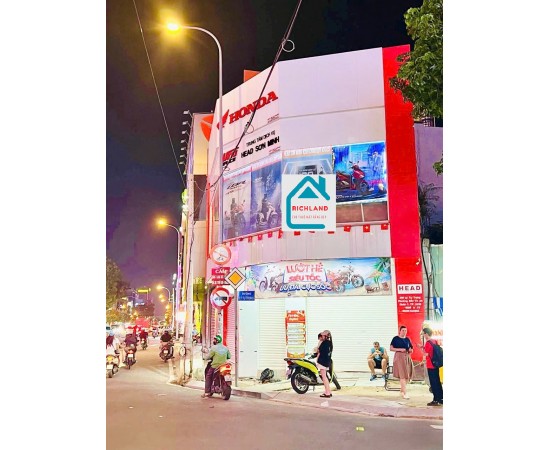 Cho Thuê Nhà GÓC 2MT: 290 Lý Tự Trọng + CMT8, Phường Bến Thành, Quận 1, TPHCM. Giá 8.500Usd