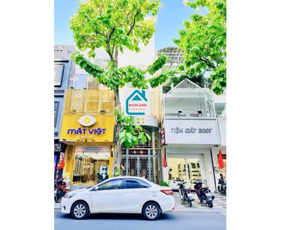 Cho Thuê Nhà Mặt Tiền: 121 Nguyễn Trãi, Phường Bến Thành, Quận 1, TPHCM. Giá 120 Triệu