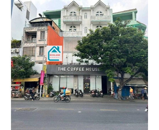 Cho thuê nhà Mặt tiền 44 Hoà Bình P.5, Quận 11. Giá 100 Triệu