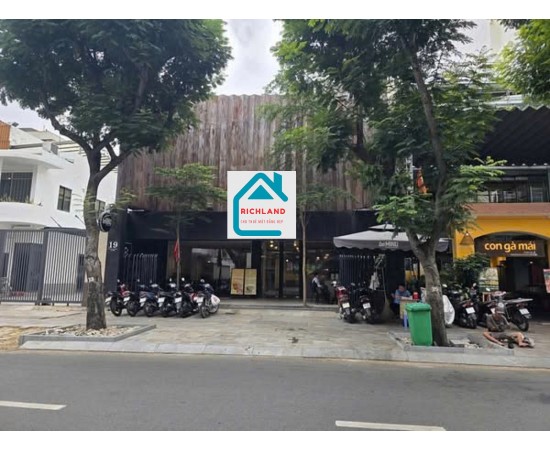 Cho thuê nhà mặt tiền 19 Trần Cao Vân, Đa Kao Quận 1. Giá thuê: 25.000 usd