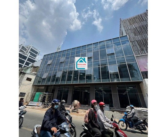 Cho thuê Toà nhà mặt tiền số 22 đường Trần Huy Liệu, Phường 12, Quận Phú Nhuận. Giá 20.000 USD/tháng