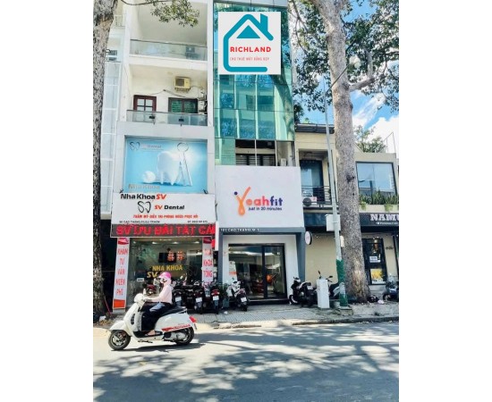 Cho thuê nhà mặt tiền số 101 đường Cao Thắng, phường 3, Quận 3. Giá 90 triệu