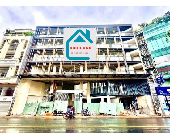 CHO THUÊ TÒA NHÀ MT 92 ÚT TỊCH, QUẬN TÂN BÌNH – VỊ TRÍ ĐẮC ĐỊA GẦN SÂN BAY. Giá 300 Triệu