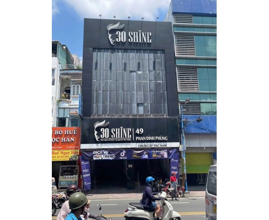 Cho thuê nhà mặt tiền: 49 Phan Đình Phùng, P.15, Q.Phú Nhuận+ Giá thuê: 85 triệu