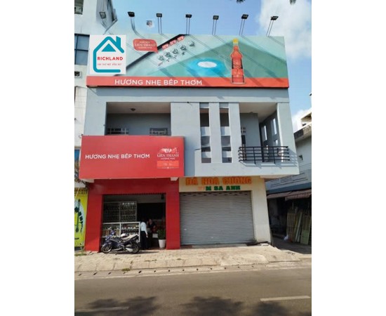 Cho thuê nhà mặt tiền 1182 Võ Văn Kiệt P.10 Quận 5. Giá thuê: 40 triệu