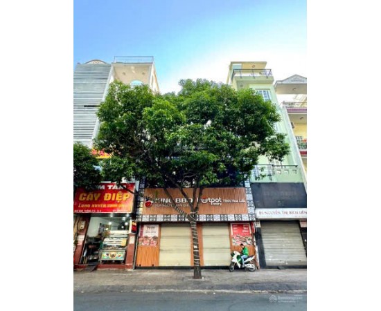 Cho thuê nhà 58C1-58C2 CAO THẮNG, Quận 3. Giá 200 triệu