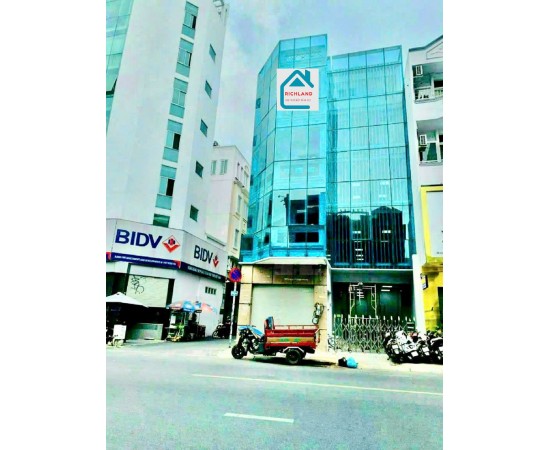 CHO THUÊ NHÀ MẶT TIỀN: 52B-52C NGUYỄN BỈNH KHIÊM, QUẬN 1. GIÁ 350 TRIỆU