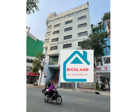 Cho thuê Tòa Nhà: 302 - 304 Cao Thắng P.12, Quận 10. Giá 700 Triệu