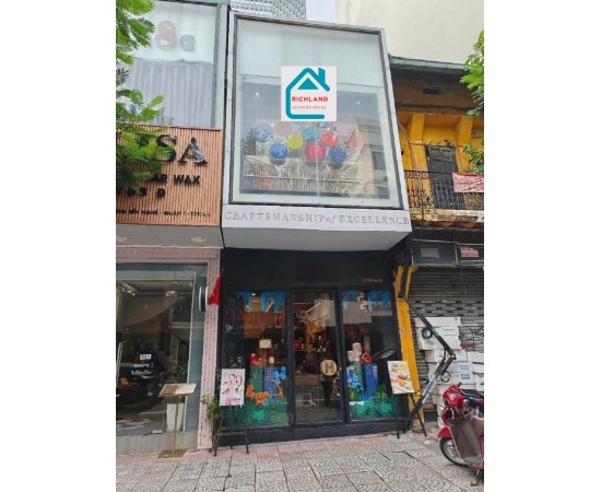 Cho thuê nhà mặt tiền 15 Đông Du, Bến Nghé, Quận 1. Giá 169 Triệu