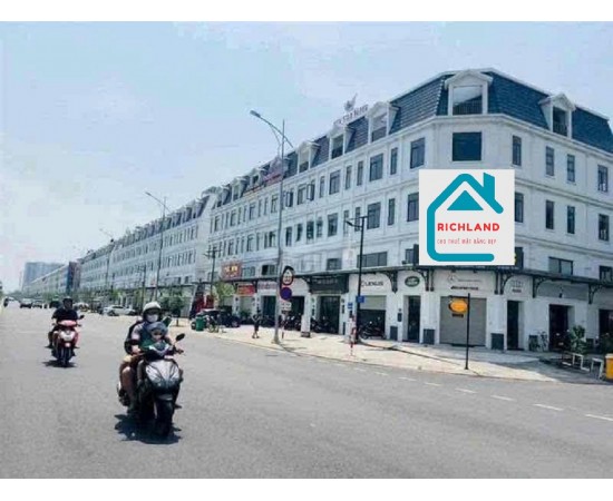 Cho thuê tòa nhà mặt tiền: 24-26-28 Song Hành, Quận 2. Giá 230 triệu