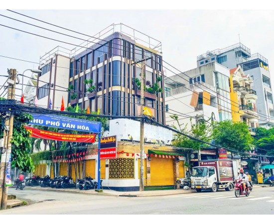 Cho thuê nhà nguyên căn góc 2 nặt tiền: 152 đường Nguyễn Văn Khối, Gò Vấp. Giá 120 triệu