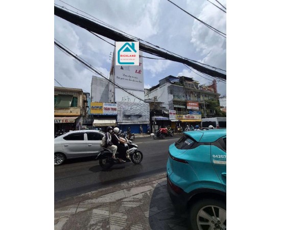 Cho thuê nhà mặt tiền: 10 - 12 Lê Quang Định, P.14, Q.Bình Thạnh. Giá 120 triệu