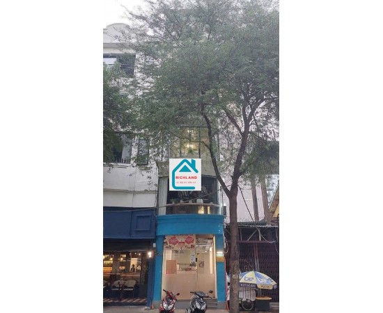 CHO THUÊ NHÀ MẶT TIỀN 31B LÊ THÁNH TÔN, PHƯỜNG BẾN NGHÉ, QUẬN 1. GIÁ 110 TRIỆU