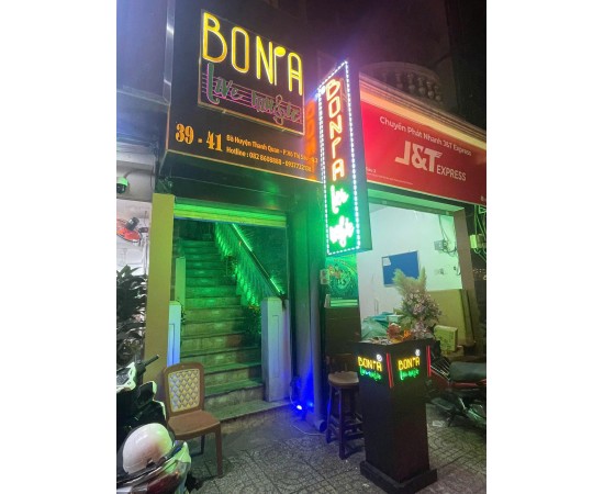 CHO THUÊ NHÀ MẶT TIỀN 39-41 BÀ HUYỆN THANH QUAN, Q.3. Giá 50 triệu