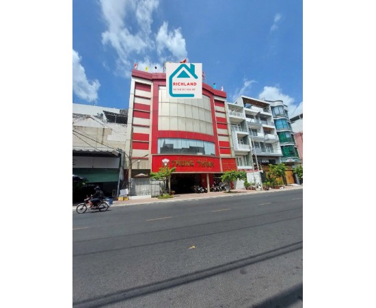 Cho thuê nhà 52-54-56-58 Đường số 26, Phường 11 Quận 10. Giá 200 Triệu