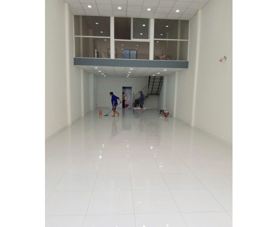 Cho thuê nhà mặt tiền 82B  Hòa Bình, P.5, Q.11. Giá 40 triệu