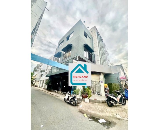 CHO THUÊ NHÀ GÓC 2MT – 423 SƯ VẠN HẠNH, P.12, Q.10 – NGAY VẠN HẠNH MALL. Giá 100 triệu