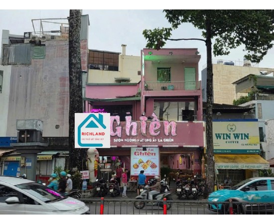 Cho thuê Nhà mặt tiền : 213 - 215 Đường 3/2, Quận 10. Giá thuê : 120 triệu/tháng.