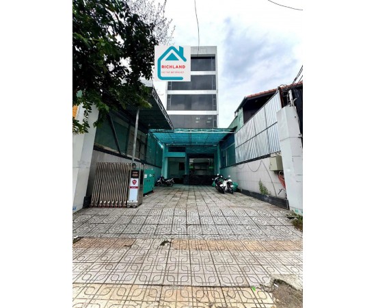 CHO THUÊ NHÀ MẶT TIỀN : 83C ĐẶNG VĂN BI, QUẬN THỦ ĐỨC. GIÁ THUÊ : 310 TRIỆU/THÁNG