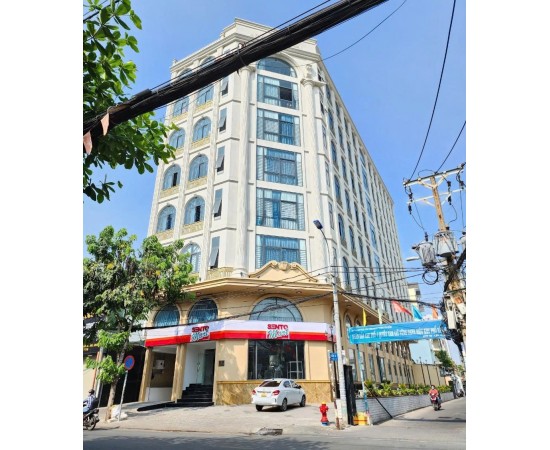 Cho thuê Mặt Bằng  Góc 2 mặt tiền : Lâm Văn Bền, Quận 7. Giá thuê : 70 triệu/tháng