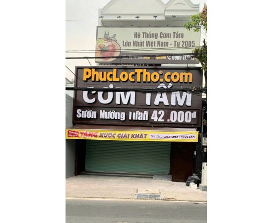 Cho thuê Nhà mặt tiền : 135 Hoàng Diệu 2, Quận Thủ Đức. Giá thuê : 80 triệu/tháng