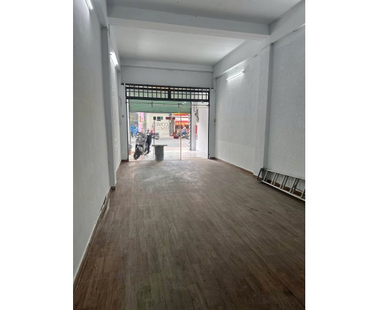 Cho thuê Nhà mặt tiền : 513 Nguyễn Kiệm, Quận Phú Nhuận. Giá thuê : 22 triệu/tháng