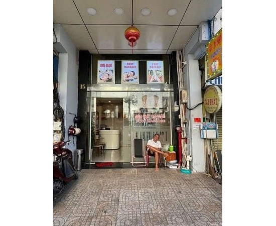 Cho thuê Nhà mặt tiền : 15 An Dương Vương, Phường 9, Quận 5. Giá thuê : 100 triệu/tháng