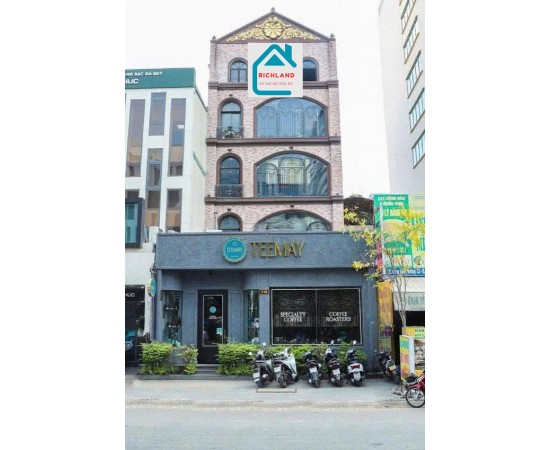 Cho thuê nhà Góc 2 mặt tiền: 119 Cộng Hoà, P.12, Q.Tân Bình. Giá 270 triệu