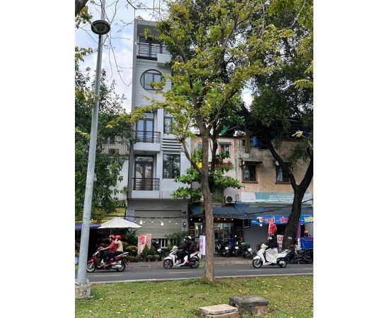 Cho thuê Nhà mặt tiền : 168 Trường Sa, Phường 1, Quận Bình Thạnh. Giá thuê : 35 triệu/tháng