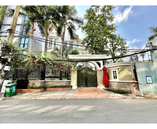 CHO THUÊ BIỆT THỰ SÂN VƯỜN – 56 NGÔ QUANG HUY, THẢO ĐIỀN, QUẬN 2. GIÁ THUÊ : 90 TRIỆU/THÁNG