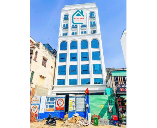 Cho Thuê Toà Nhà Mặt Tiền : 13 Phổ Quang, Phường 2, Quận Tân Bình, TPHCM. Giá thuê : 600 triệu/tháng