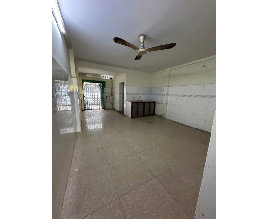 Cho thuê Nhà mặt tiền : 734 Phan Văn Trị (Gần Thống Nhất), Quận Gò Vấp. Giá Thuê : 25.9 triệu/tháng