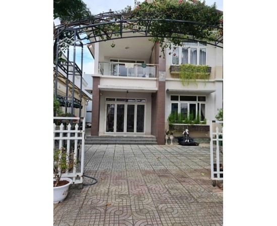 Cho thuê Nhà mặt tiền : 361 Nguyễn Văn Tăng, Quận Thủ Đức. Giá thuê : 350 triệu/tháng