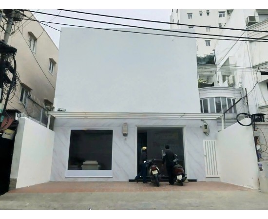 Cho thuê Nhà mặt tiền : 53 Lương Hữu Khánh, Quận 1. Giá thuê : 120 triệu/tháng