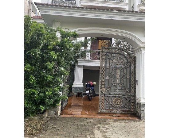 Cho thuê Nhà mặt tiền : 1 Đường số 3, Phường Phú Thuận, Quận 7. Giá thuê : 50 triệu/tháng