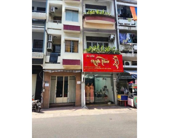 Cho thuê Nhà : 17 Vườn Chuối, Phường 4, Quận 3. Giá thuê : 27 triệu/tháng