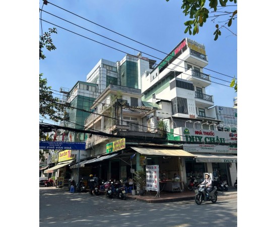 Cho thuê Nhà Góc : 495 Lê Đức Thọ, Phường 16, Quận Gò Vấp. Giá thuê : 40 triệu/tháng