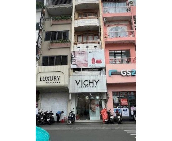 Cho thuê Nhà mặt tiền : 258 Hai Bà Trưng, Quận 1. Giá thuê : 208 triệu/tháng